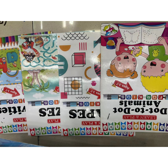 CC076-005 Colouring Book/3180