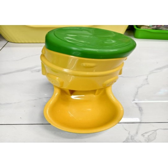 CC117-062 crooked pet feeder
